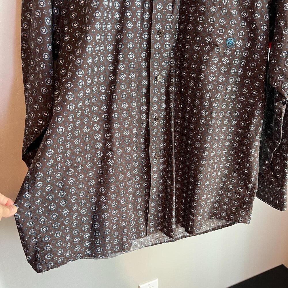 Ariat Men's Classic Fit Medallion Print Buttons Down Shirt LARGE Brown - Picture 5 of 13
